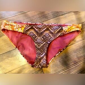 Reversible 🌺Maaji🌺 bikini bottoms
